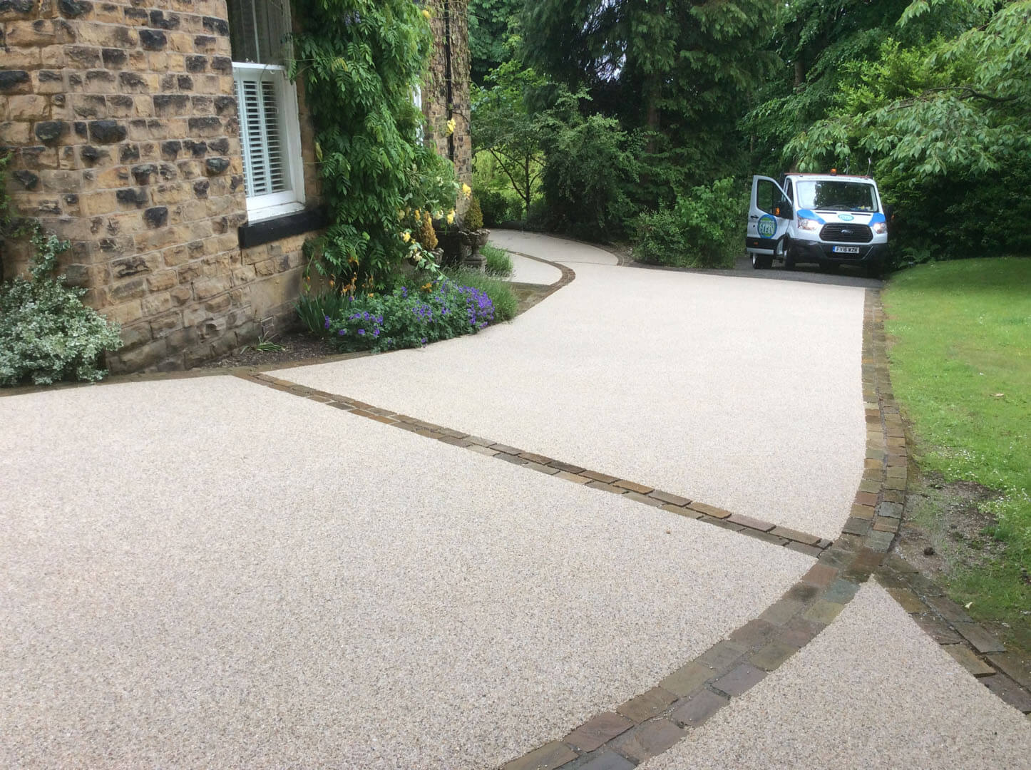GeoPaveX Permeable Resin Bound Pavement - CompleteStreetsUSA
